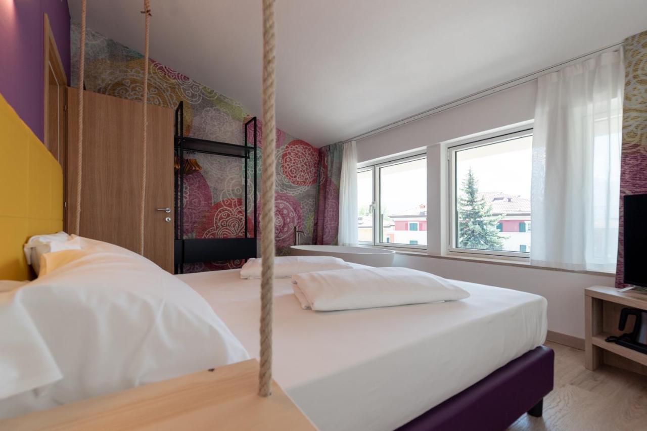Lillil - Popping Apartment Riva del Garda